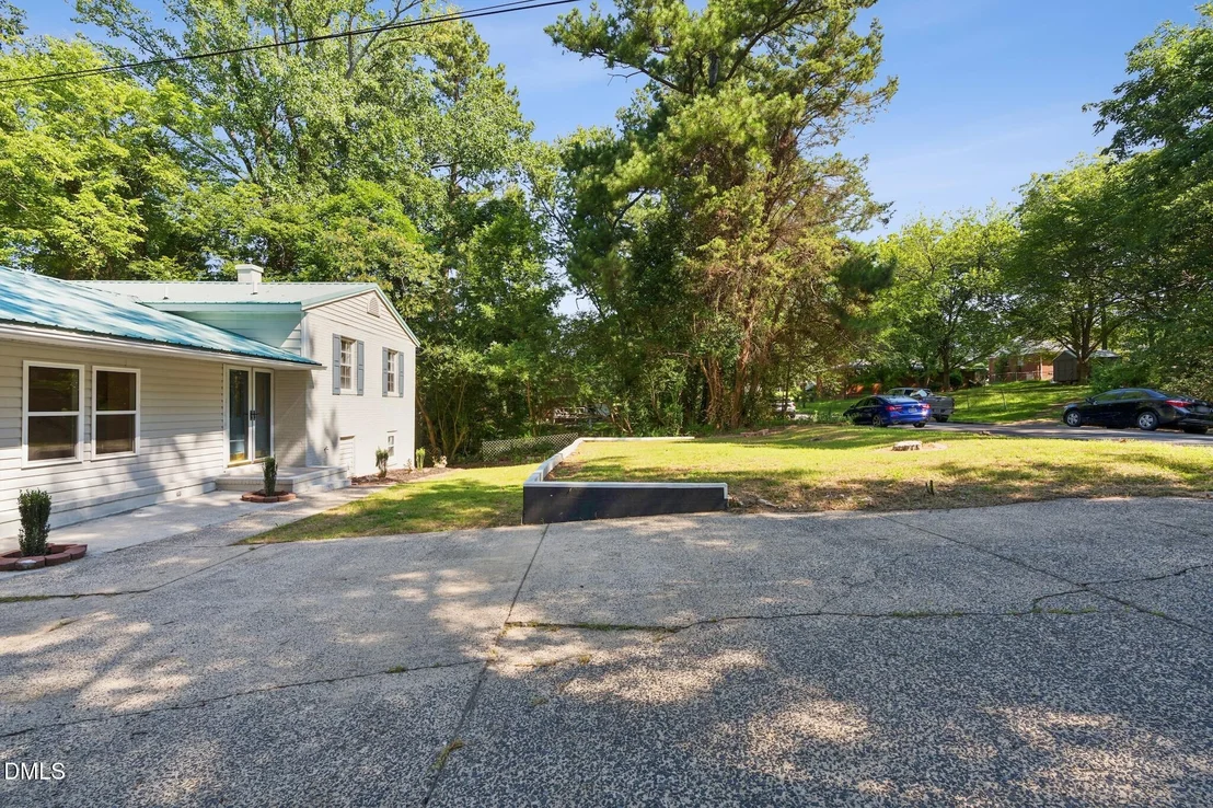 Photo of 2902 Kanewood Drive