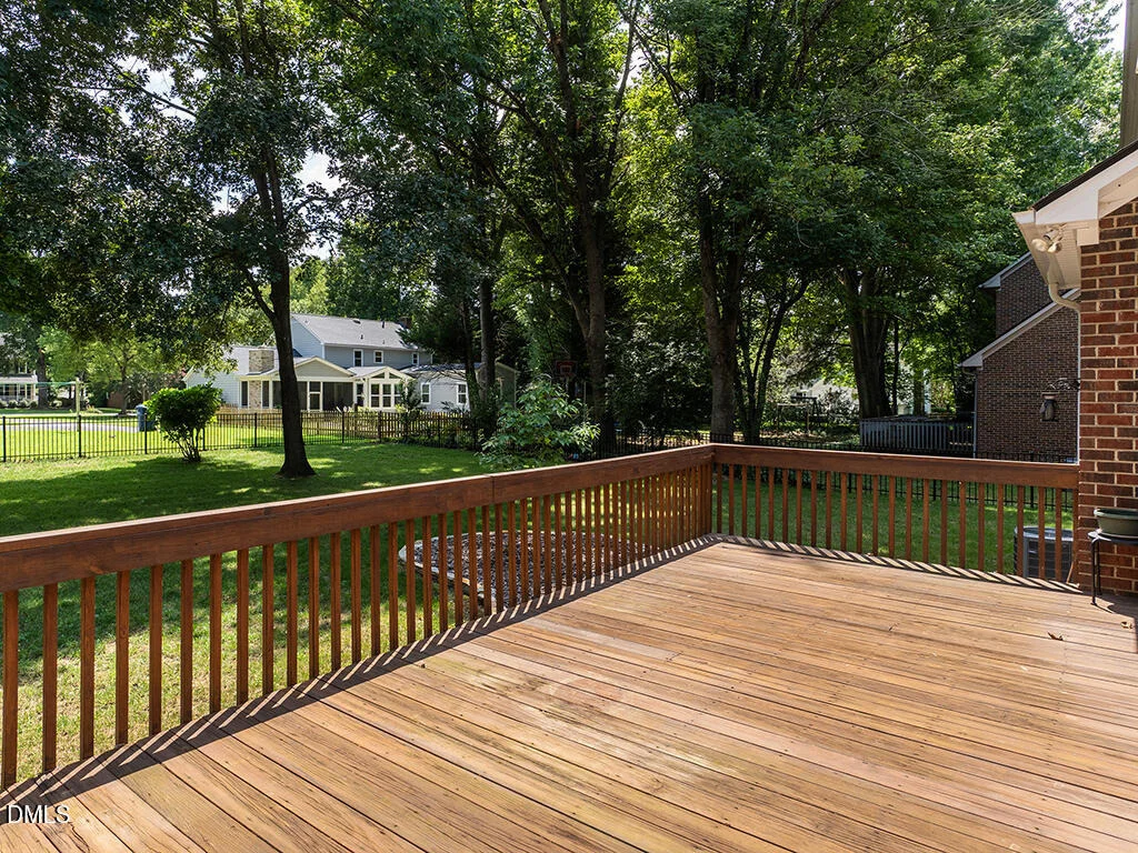 Photo of 1020 Brookview Drive