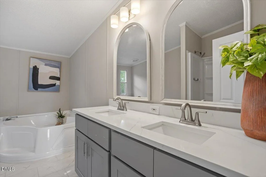 Photo of 493 Williams Road