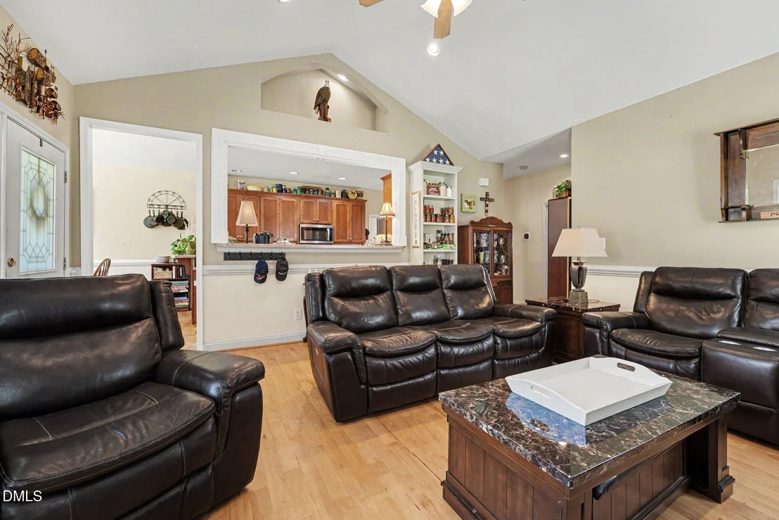 Photo of 492 Tomahawk Drive