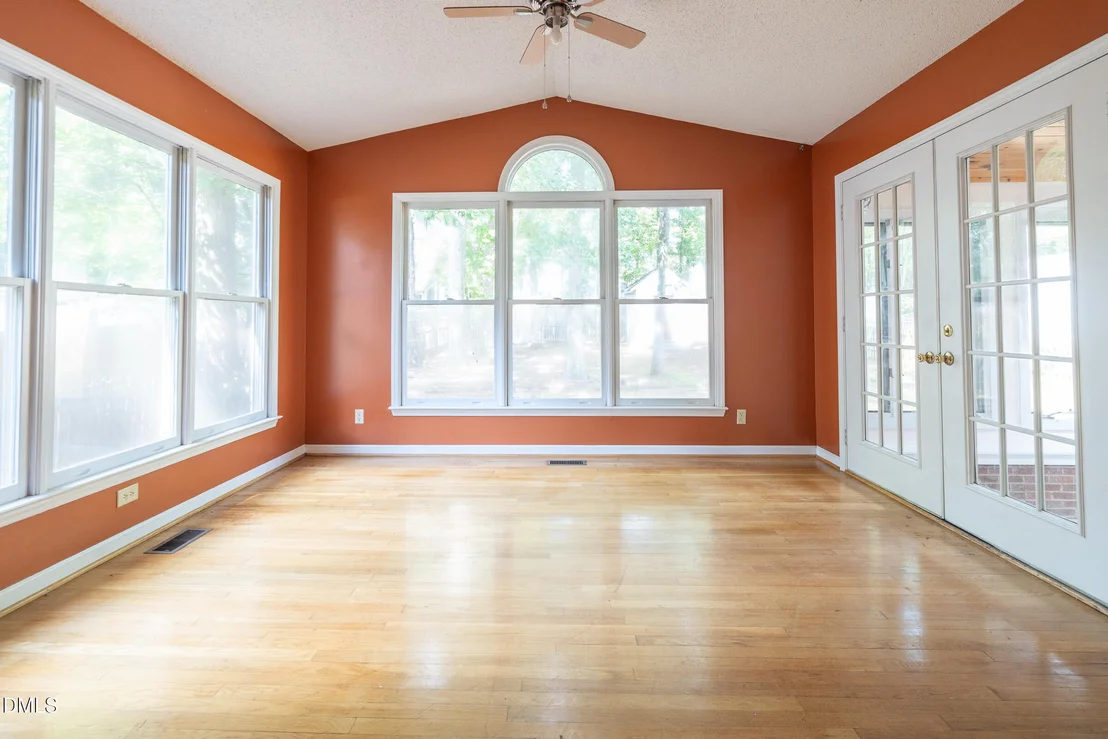 Photo of 13 Warbler Lane