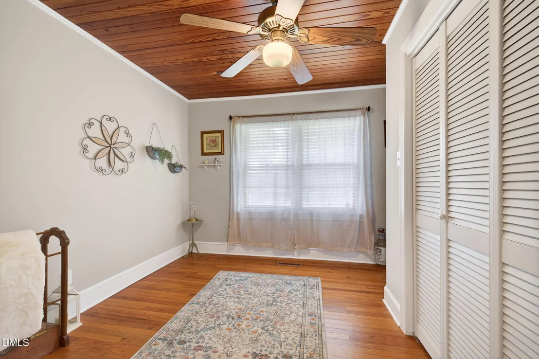 Photo of 1490 Scott Road