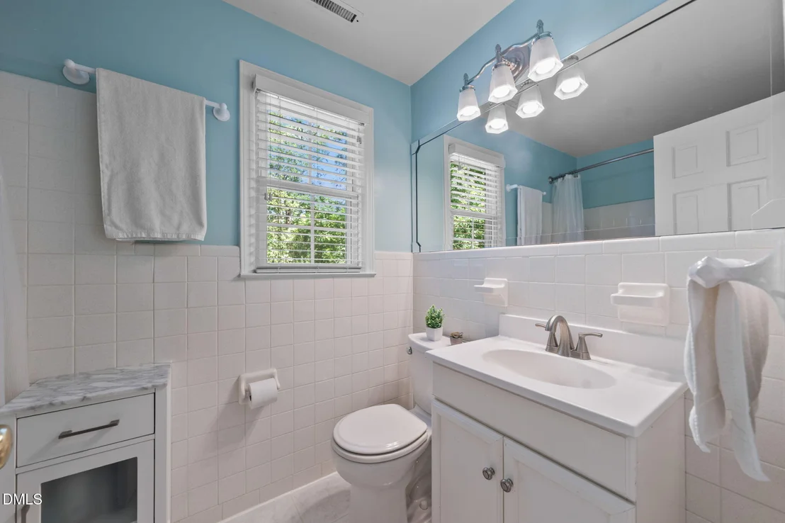 Photo of 721 Tinkerbell Road
