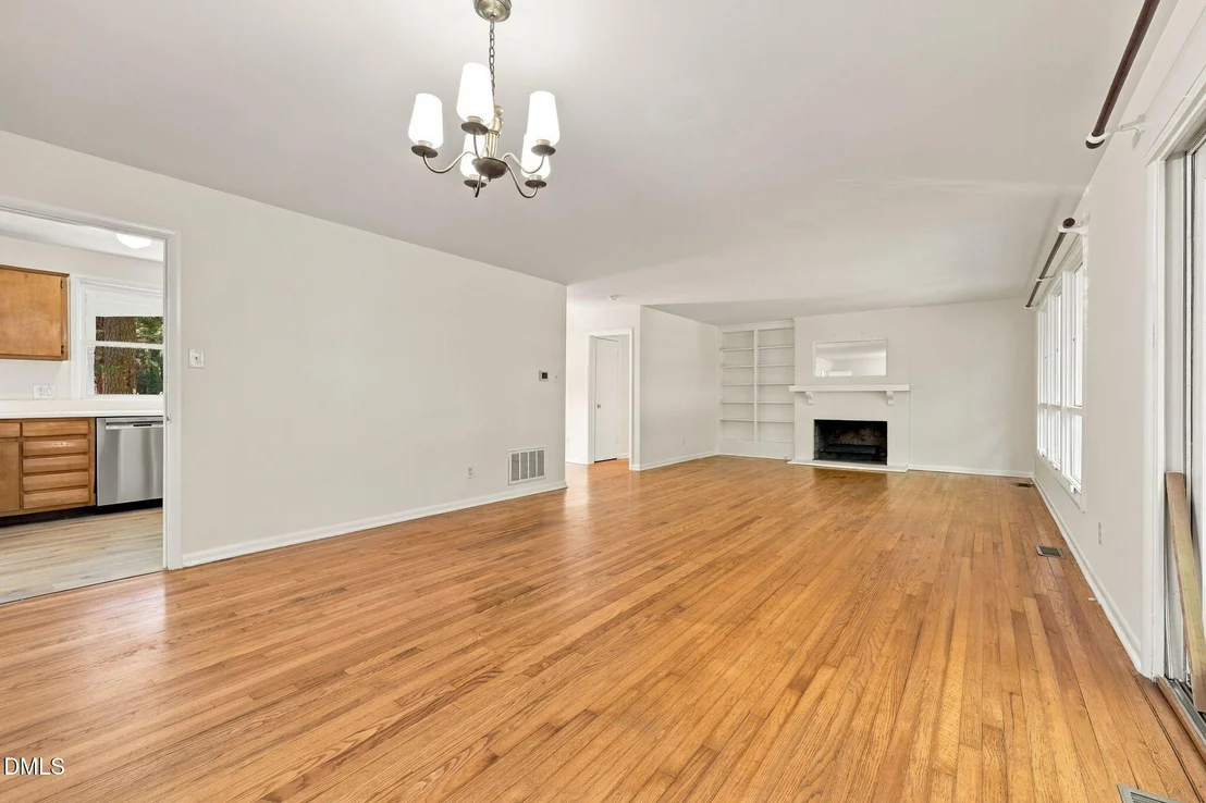 Photo of 404 Longleaf Drive