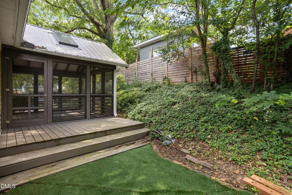 Photo of 552 Moseley Lane