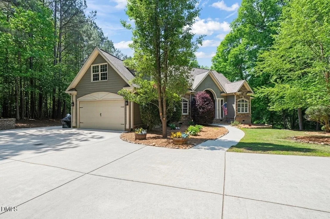 Photo of 2031 Silverleaf Drive