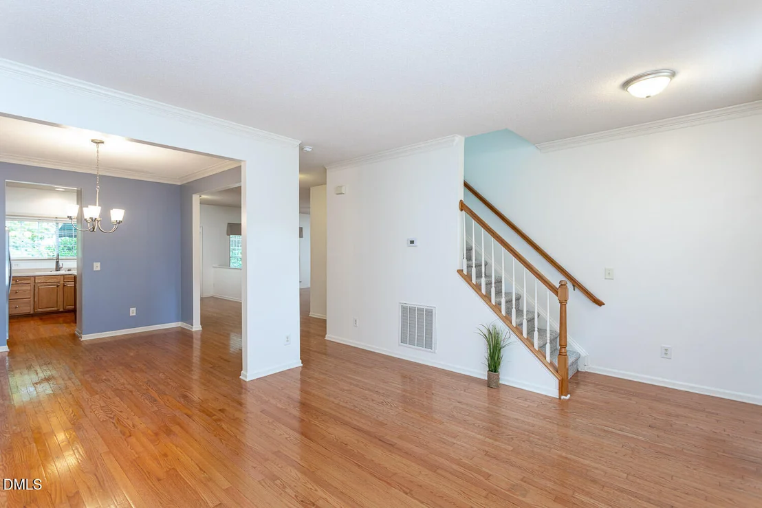 Photo of 208 Troyer Place