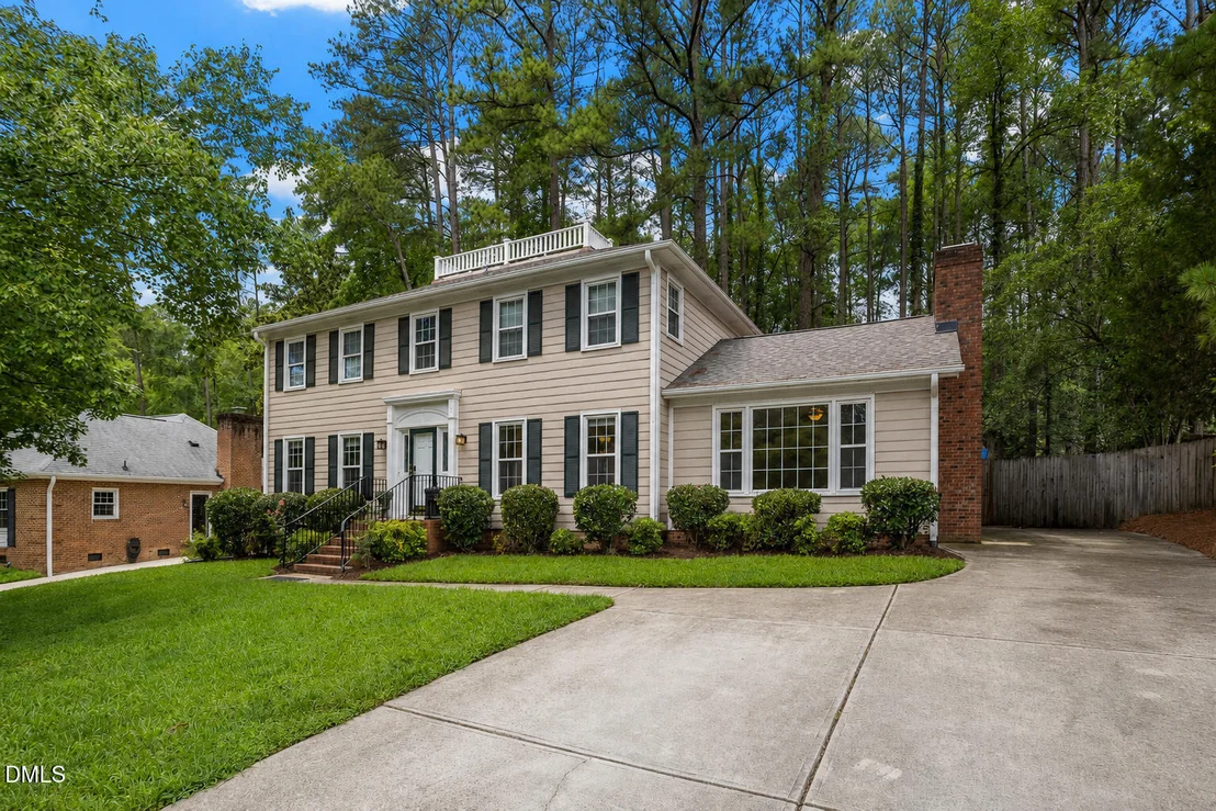 Photo of 2435 Sedgefield Drive