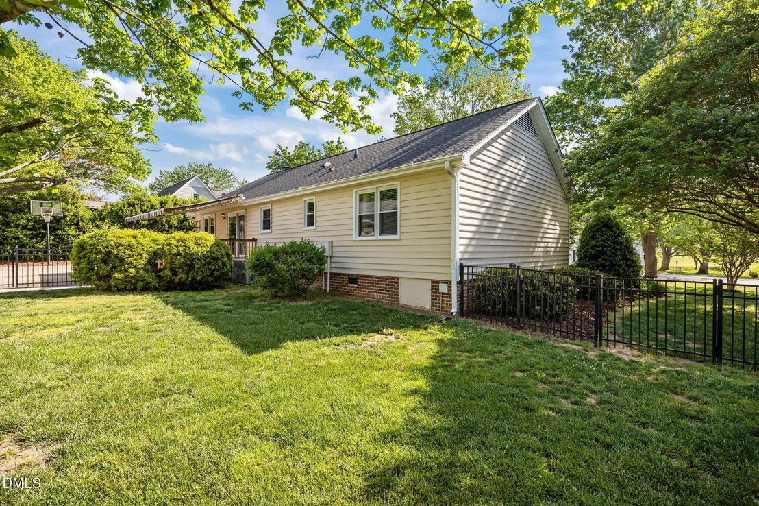 Photo of 101 Meadow Park
