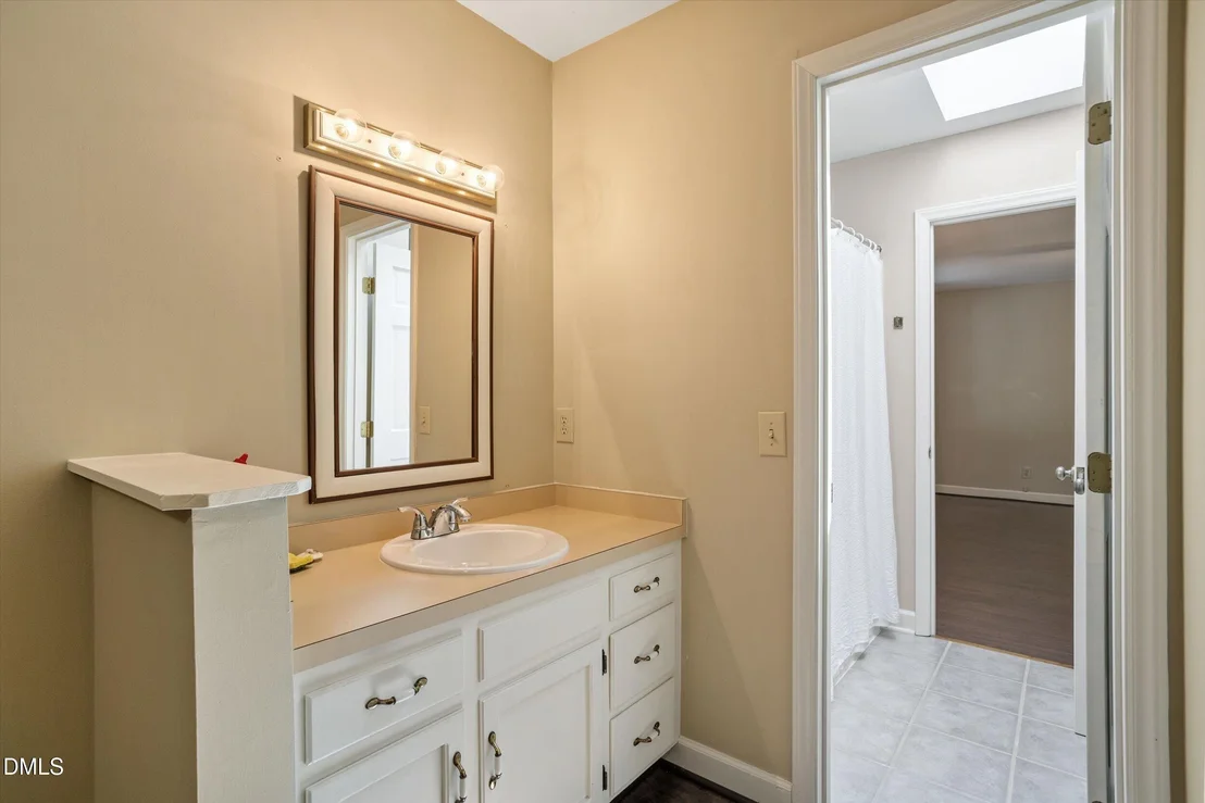 Photo of 1040 Rolling Knoll Road