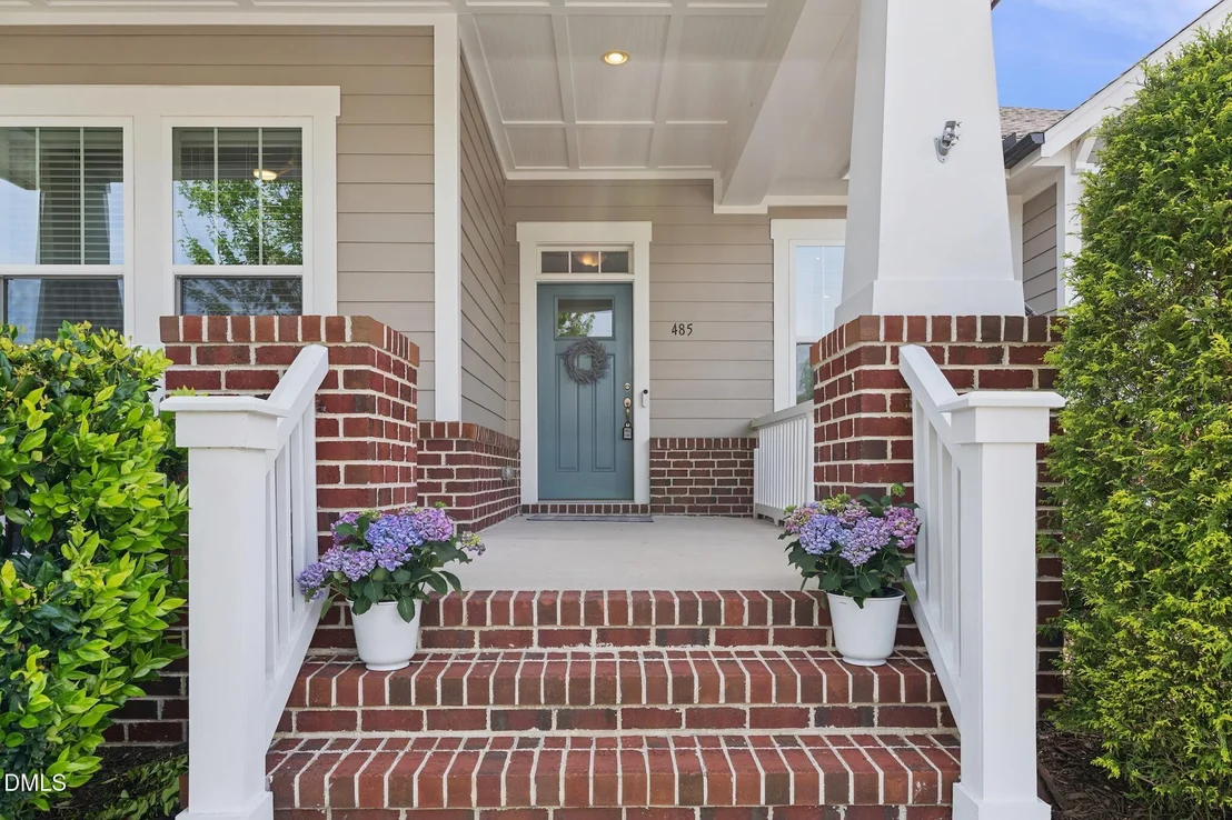 Photo of 485 Wildwind Drive