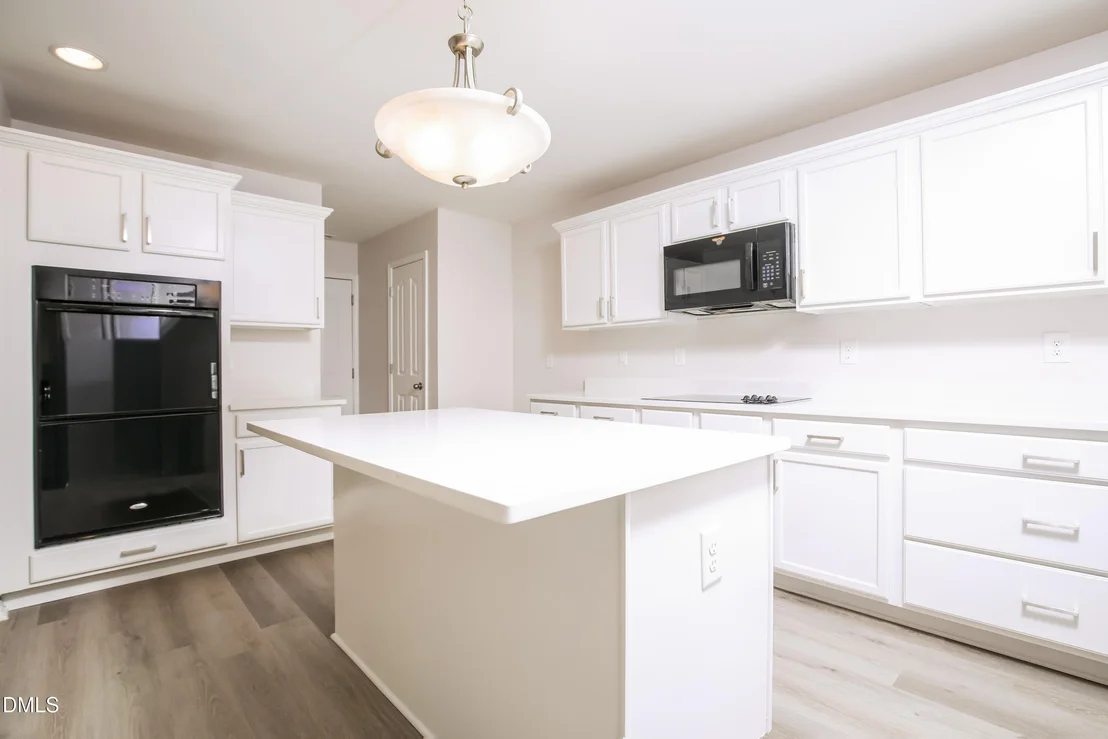 Photo of 613 Ashburn Lane