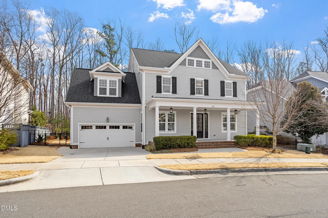 Photo of 123 Larkin Lane