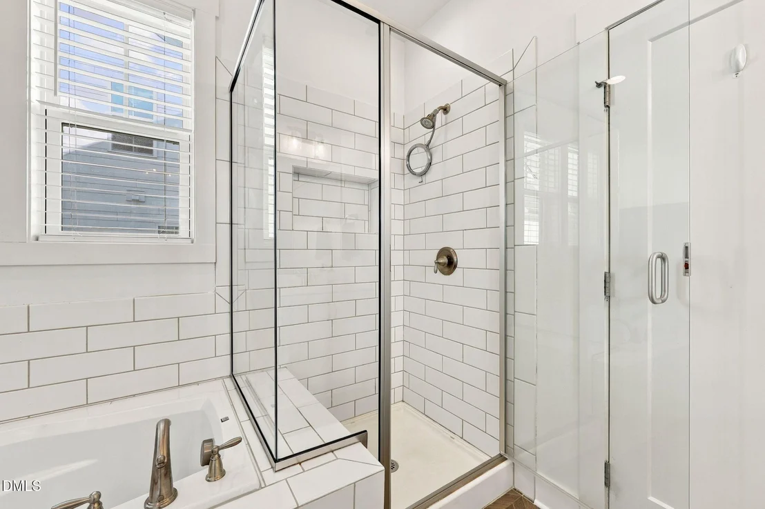 Photo of 325 Underhill Way