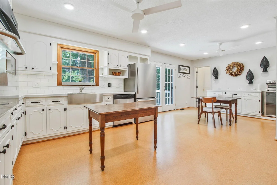 Photo of 6424 Amhurst Road