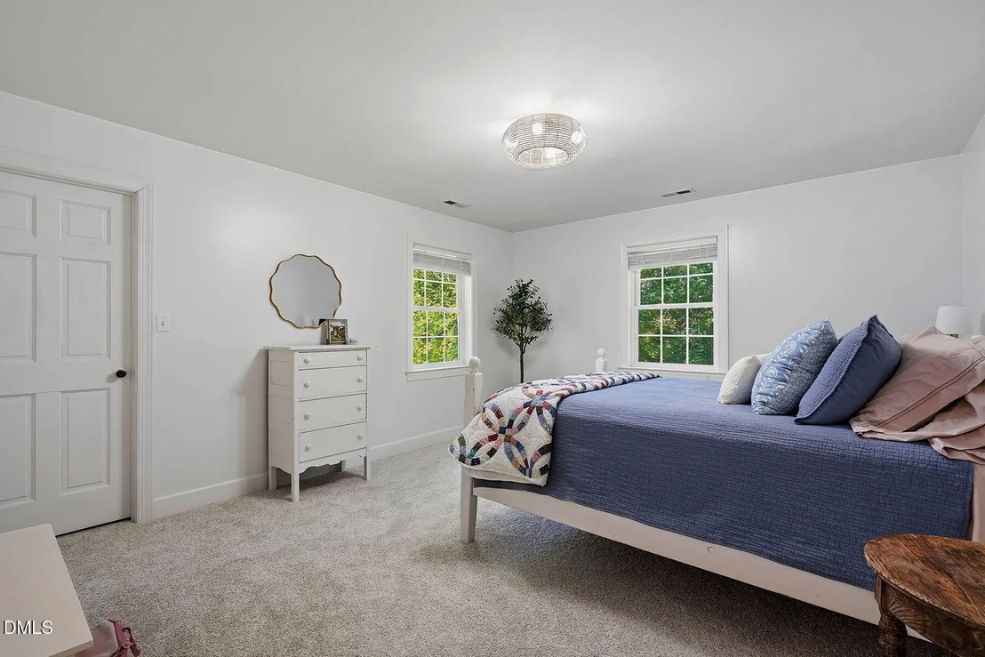 Photo of 415 River Bluff Drive N