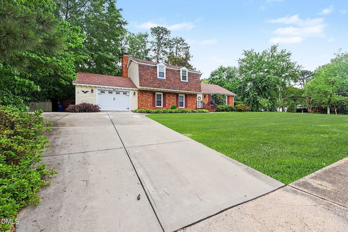 Photo of 5000 Cedarwood Drive
