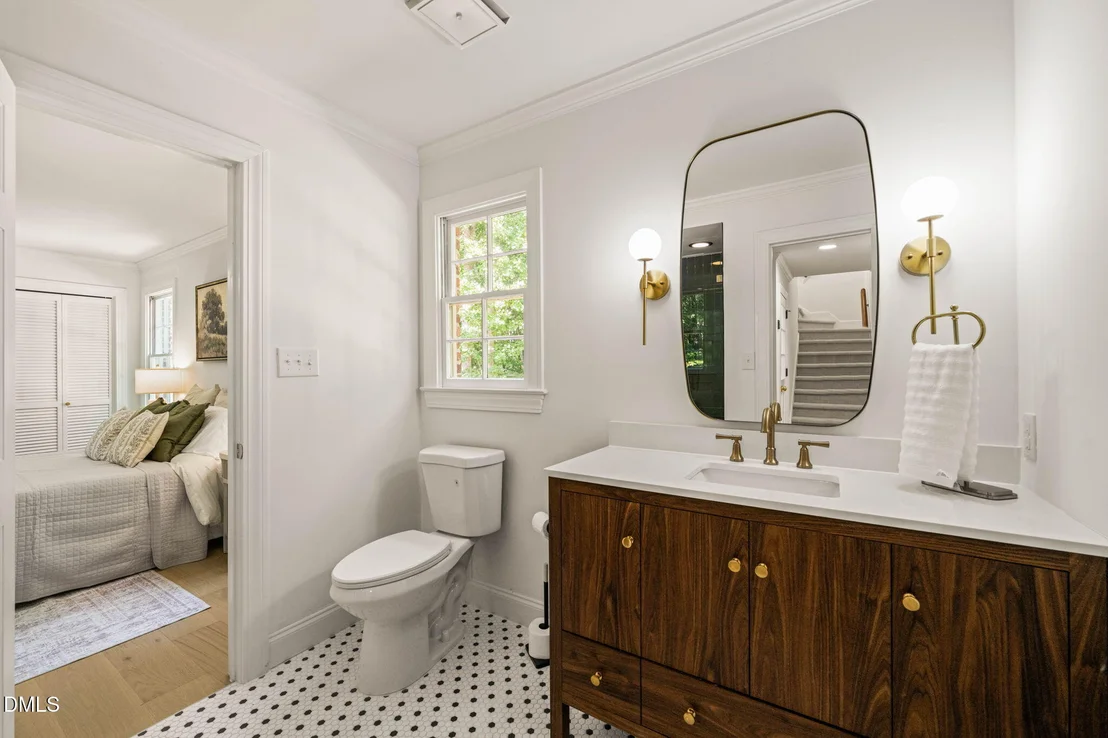 Photo of 2404 Beechview Court