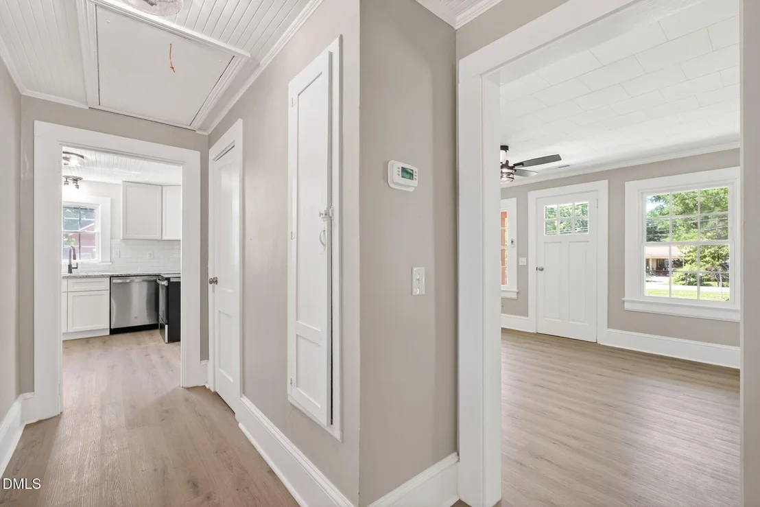 Photo of 5887 Main Street