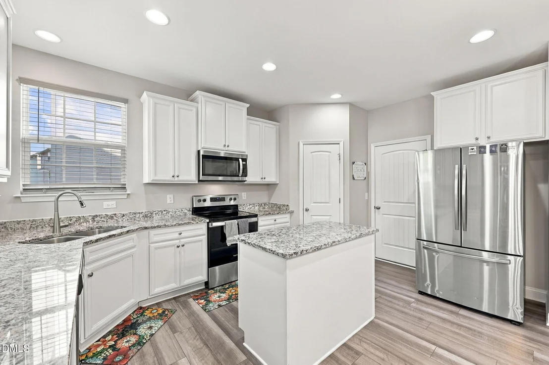 Photo of 2170 Campbell Loop