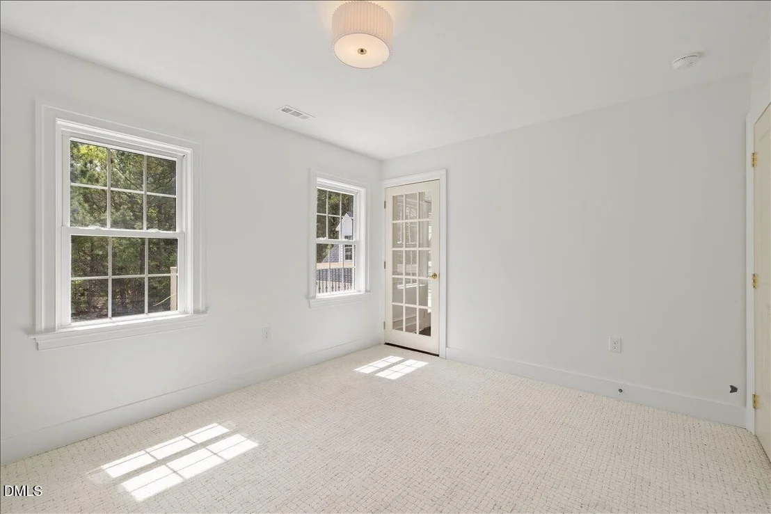 Photo of 419 Eagle Point Road