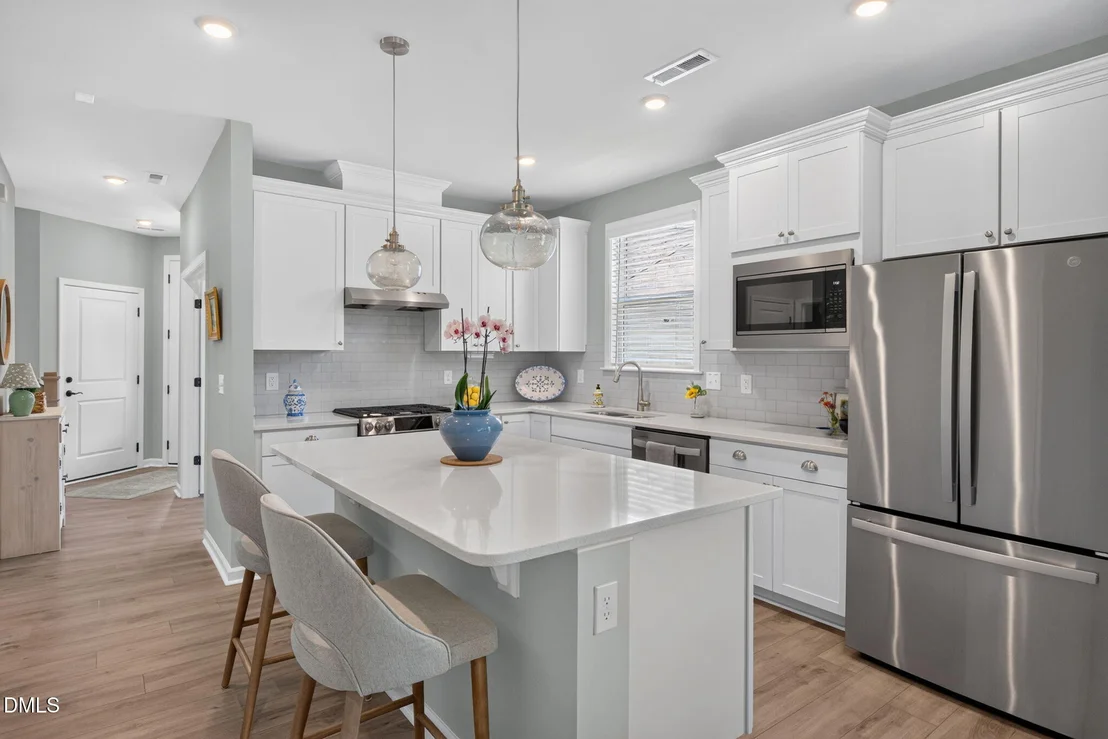 Photo of 104 Shadowbrook Trail