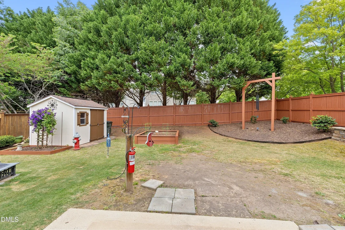 Photo of 7400 Silver View Lane