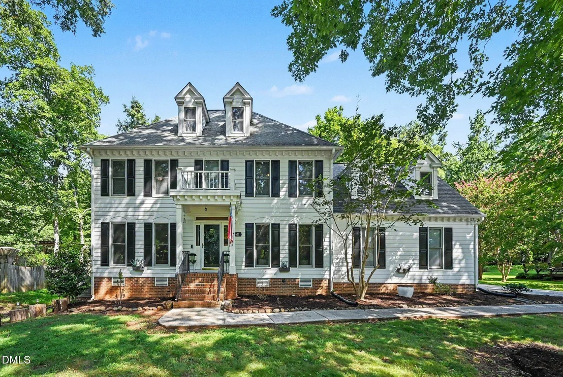 Photo of 611 Flagstone Way