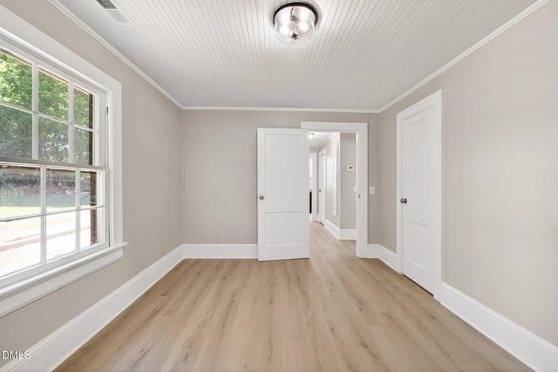 Photo of 5887 Main Street