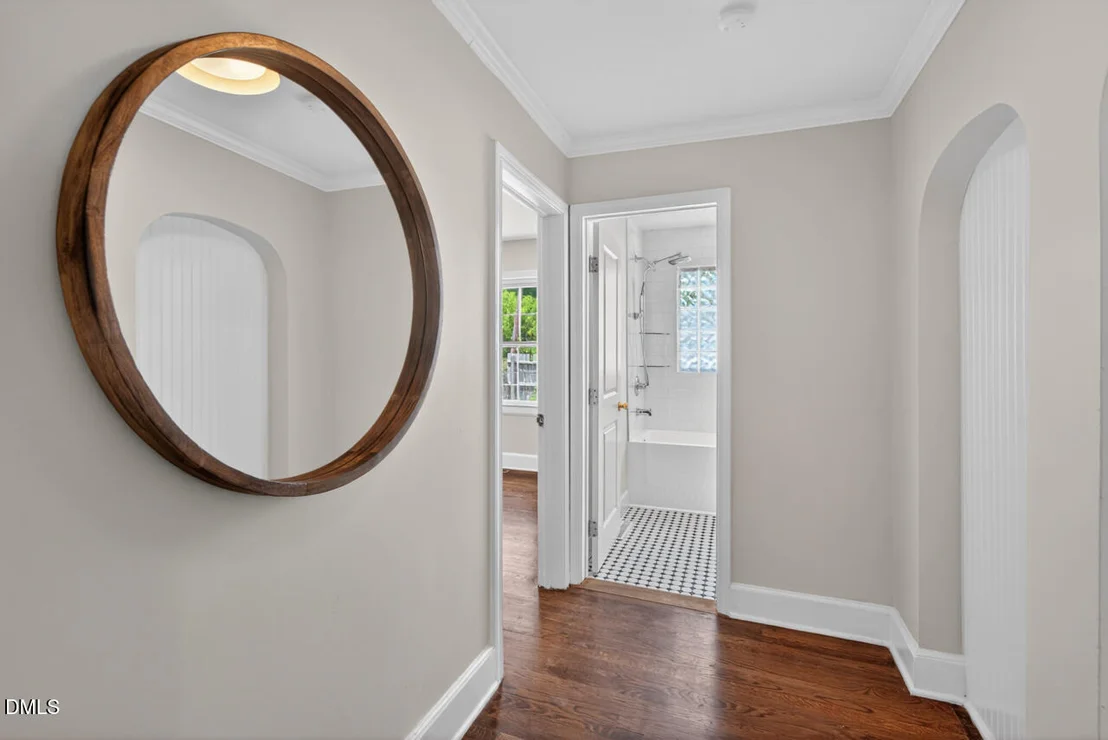 Photo of 2905 Broad Street