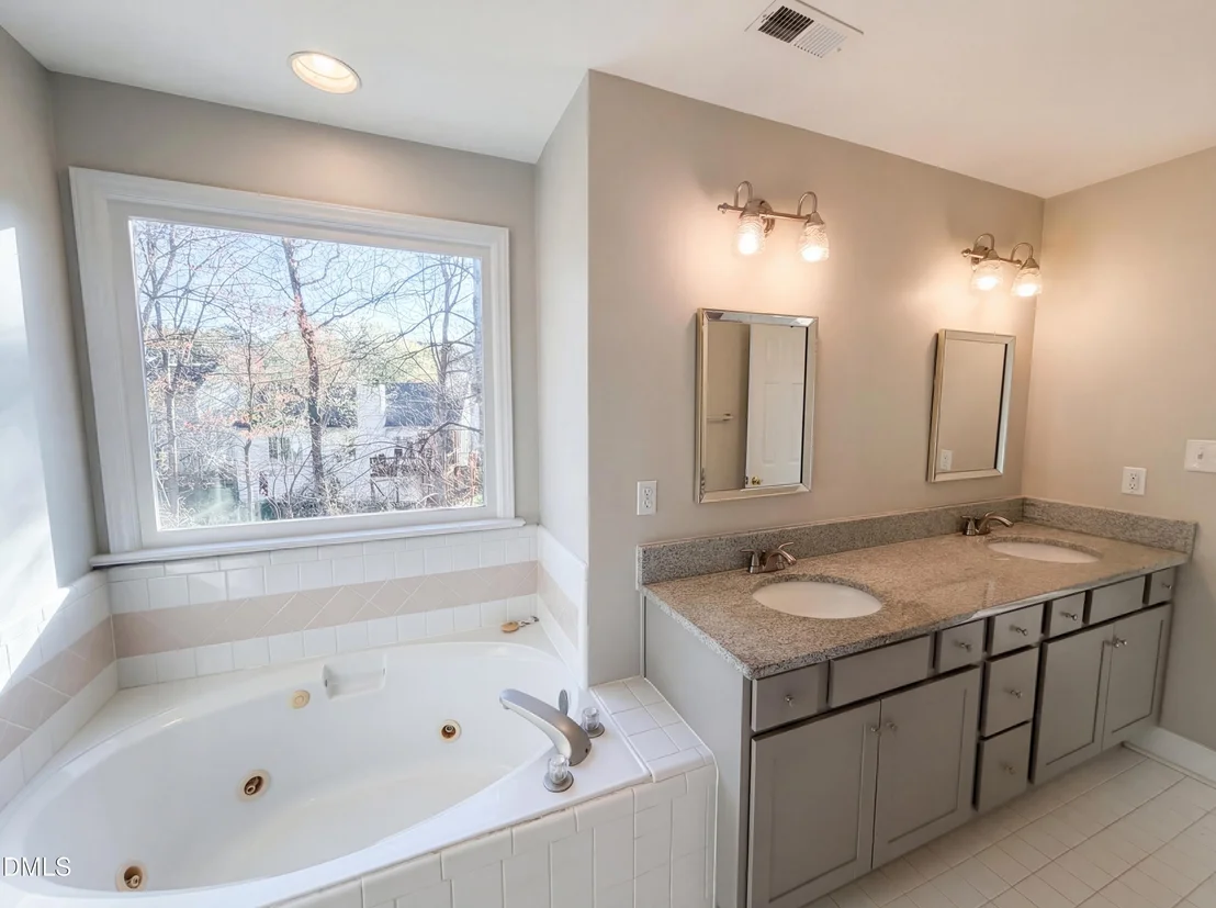 Photo of 304 Arlington Ridge Ridge