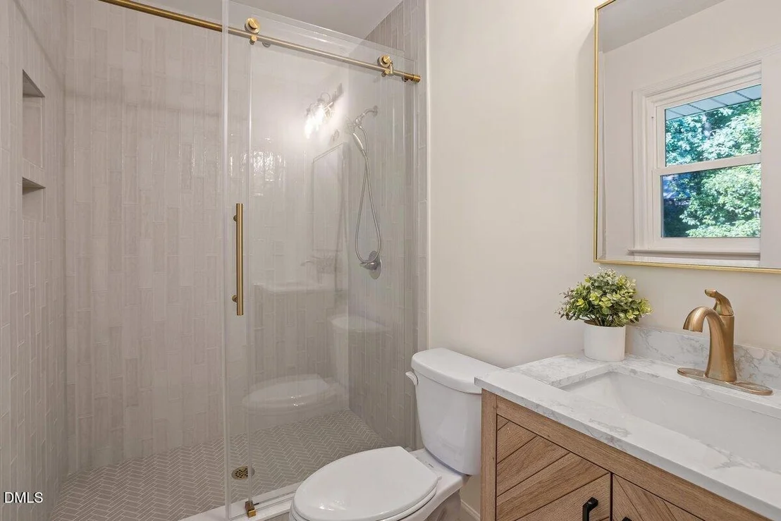 Photo of 908 Tanglewood Drive