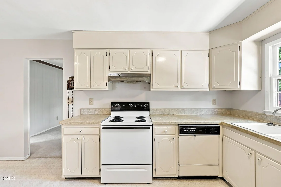 Photo of 2371 Buckingham Road