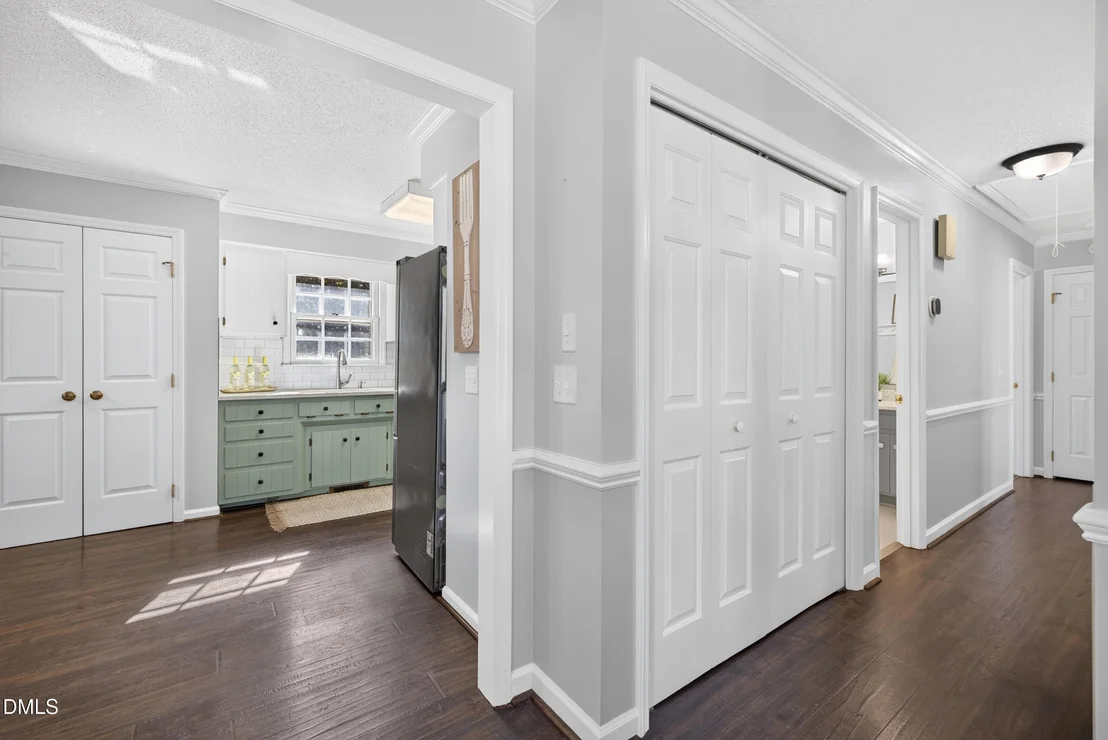Photo of 8609 Manns Loop Road