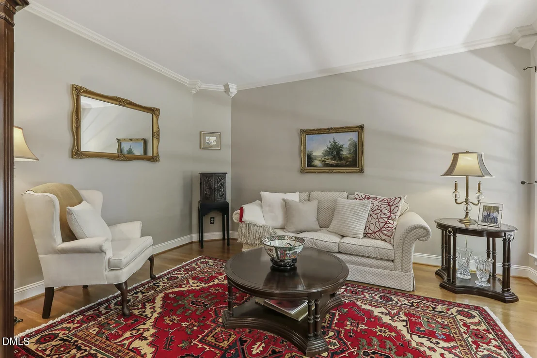 Photo of 429 Grosvenor Drive