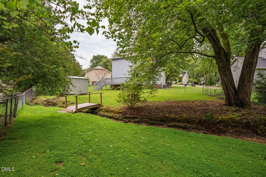 Photo of 104 Avery Le Circle