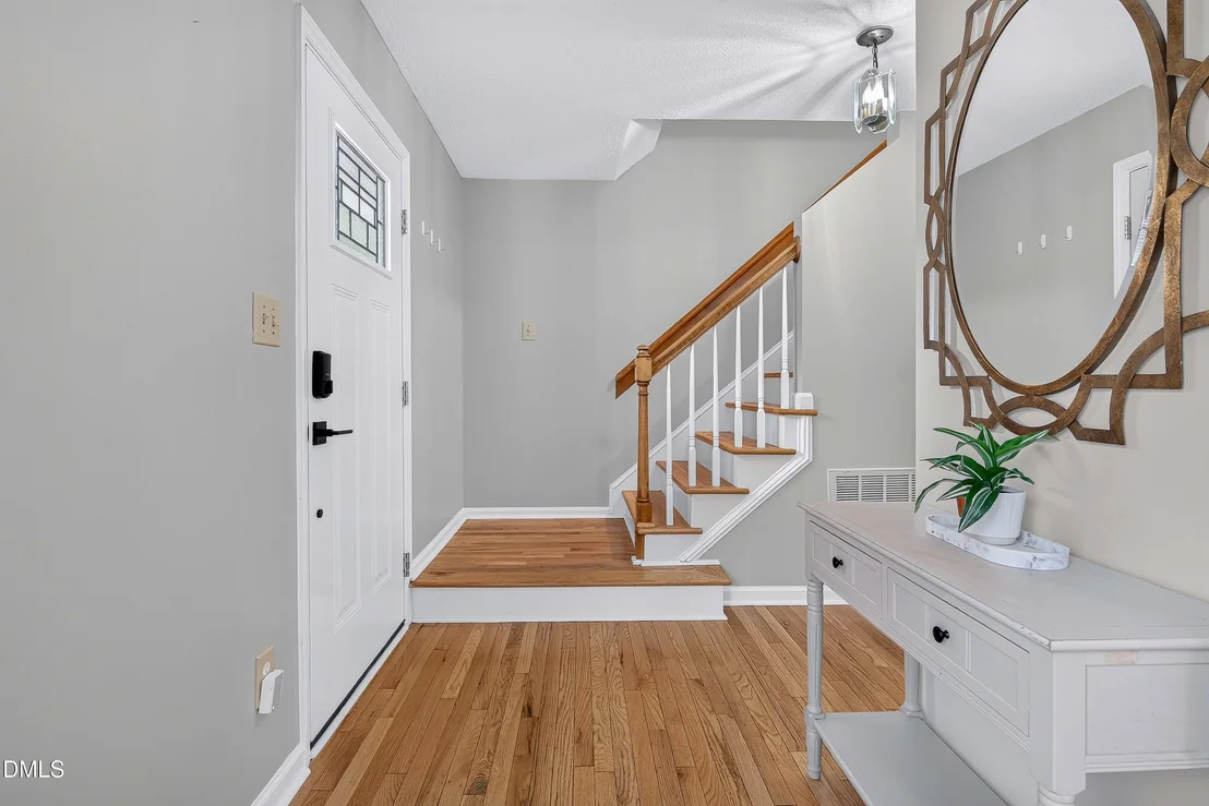 Photo of 908 Clifford Drive