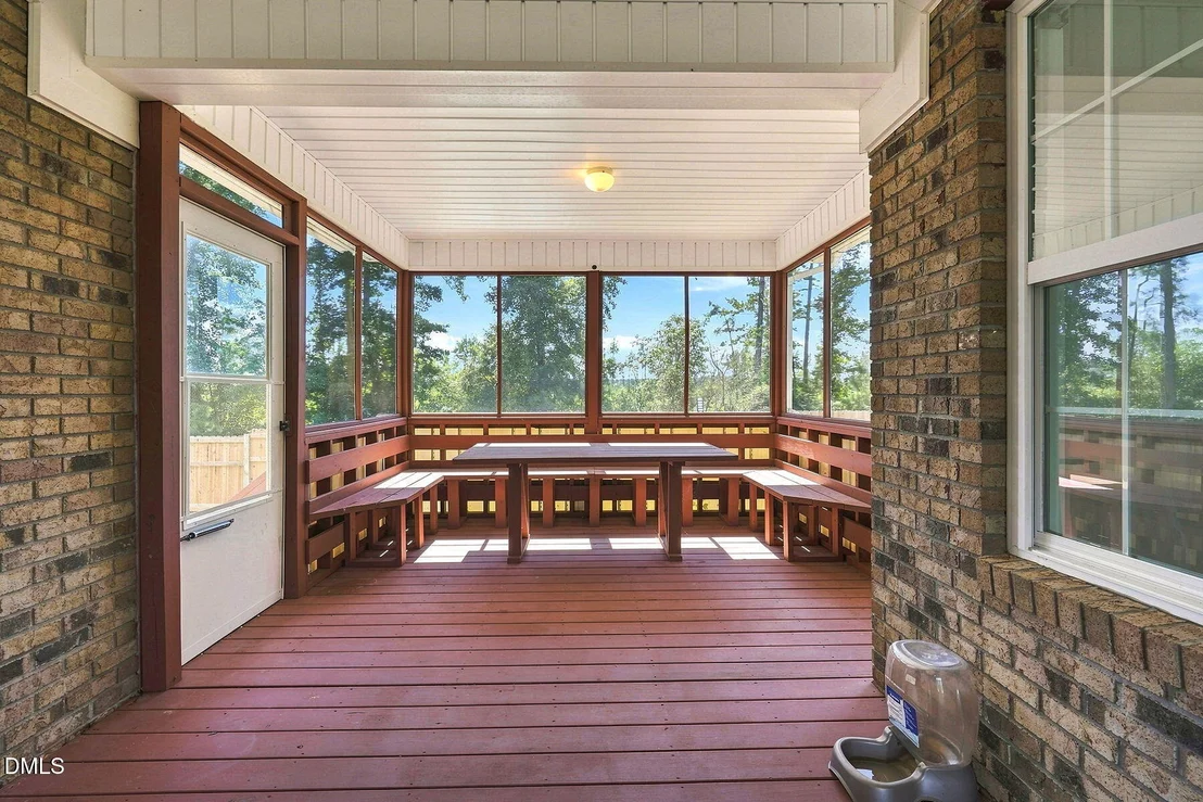 Photo of 390 Comanche Drive