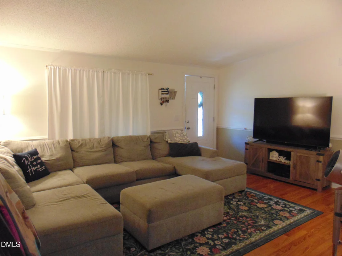 Photo of 543 Duke Drive