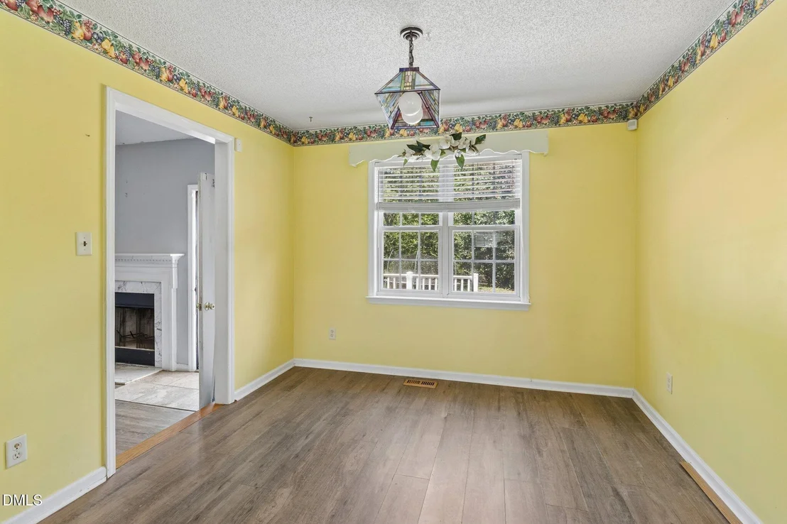 Photo of 6304 Walnut Glen Drive