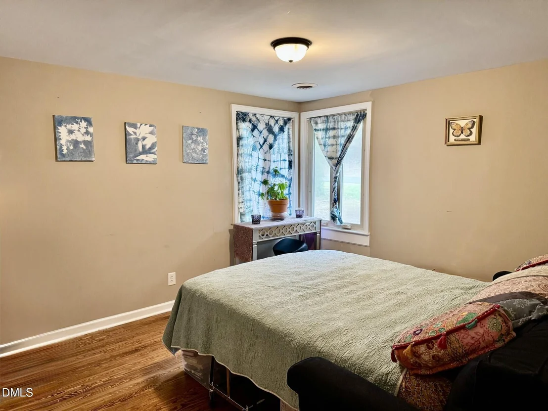 Photo of 3120 Gibson Road