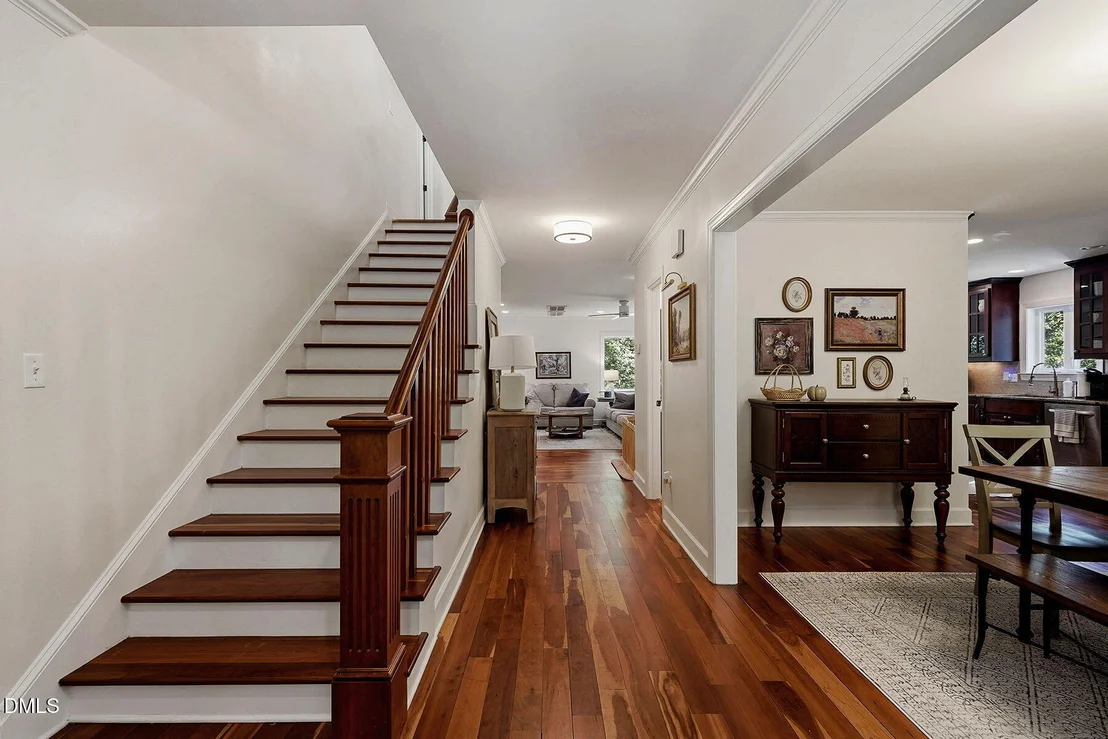 Photo of 415 River Bluff Drive N