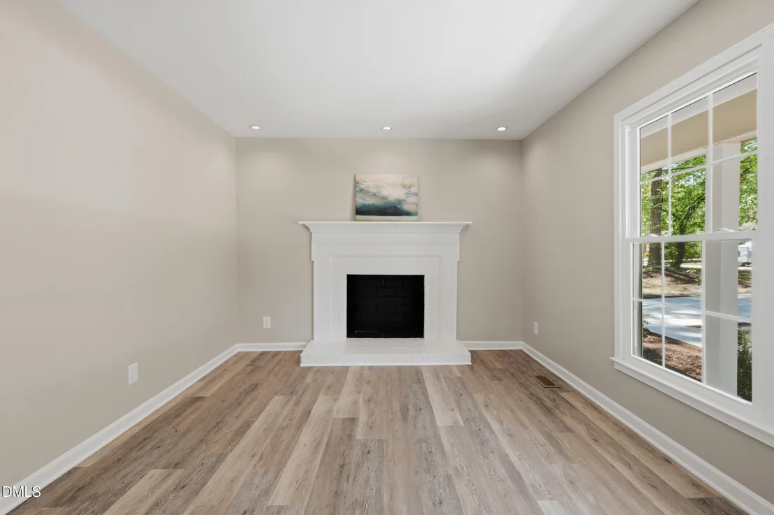 Photo of 5805 Newhall Road