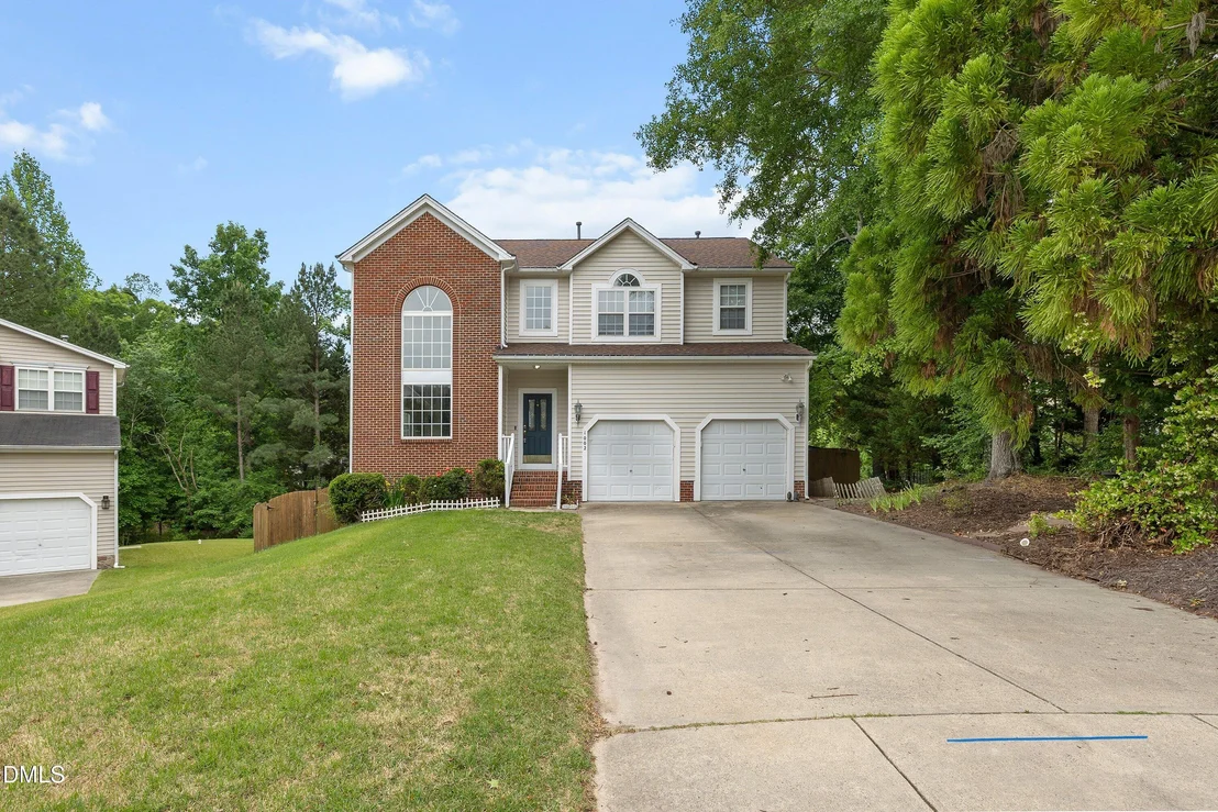 Photo of 1002 Chickering Court