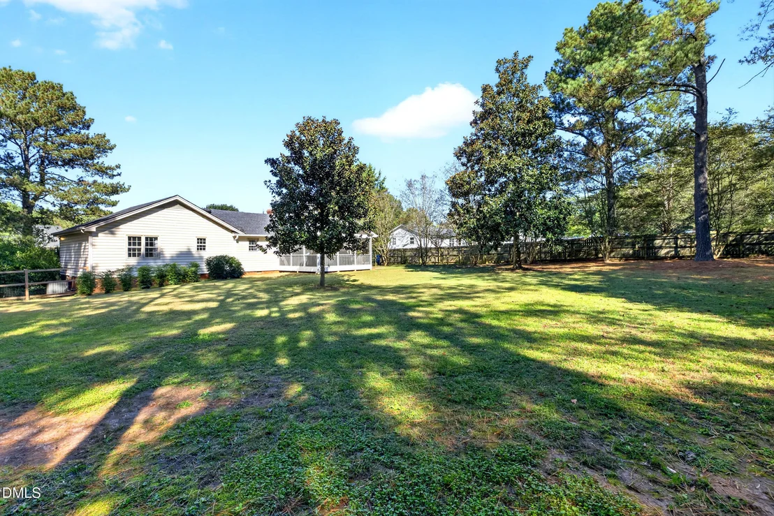 Photo of 8609 Manns Loop Road