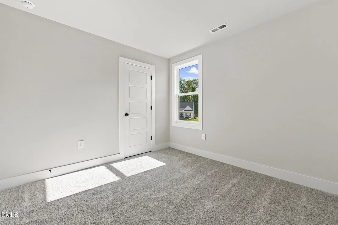 Photo of 127 Grinnell Loop