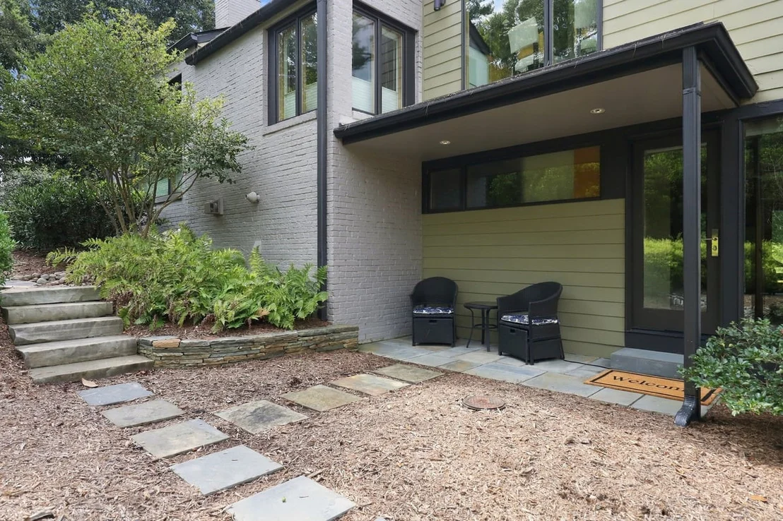 Photo of 3007 Surrey Road