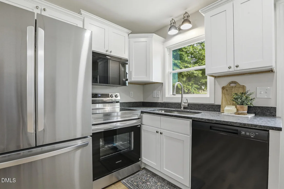 Photo of 707 Dickens Street