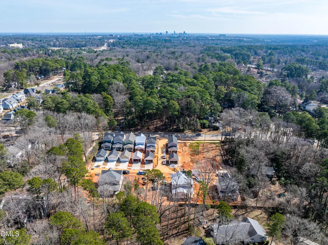 Photo of 722 1/2 Powell Drive