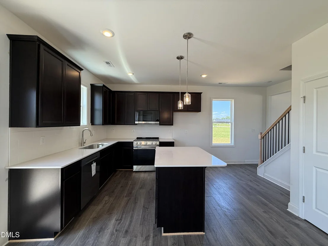 Photo of 140 Longfield Court